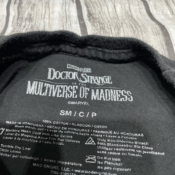 Adult small Marvel Doctor Strange Multiverse of madness fraphic short great cond - Picture 5 of 5